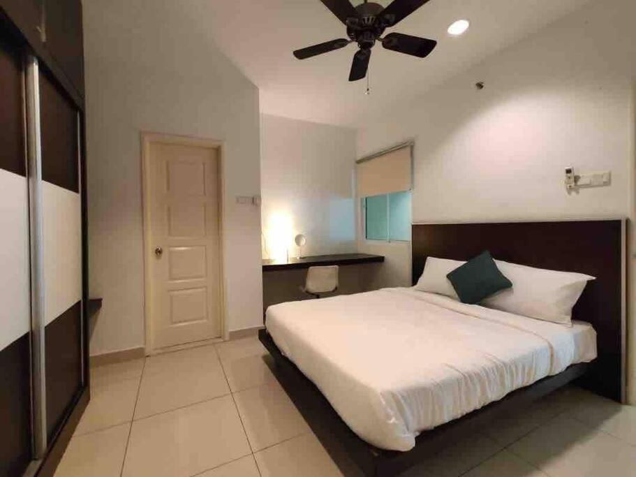 Luxury Seaview Penang Homestay @ Mansion One Gurney Pulau Pinang Джорджтаун Экстерьер фото